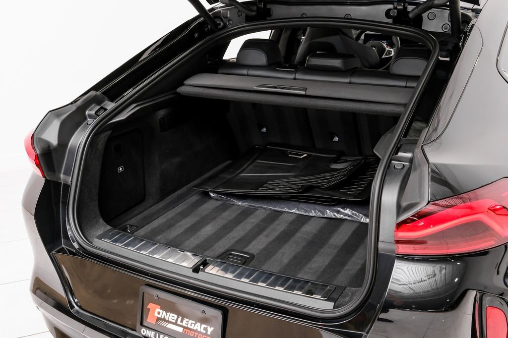 Used 2025 BMW X6 M Competition w/ Executive Package image 54