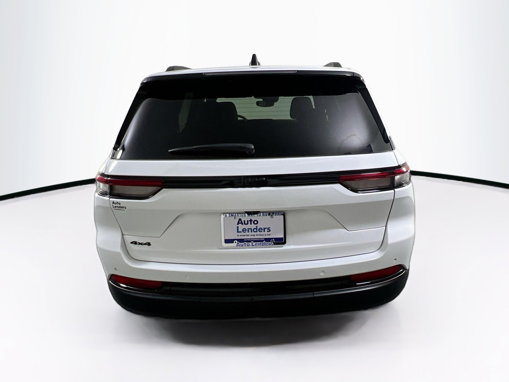 Used 2023 Jeep Grand Cherokee Altitude AWD/4WD image 6
