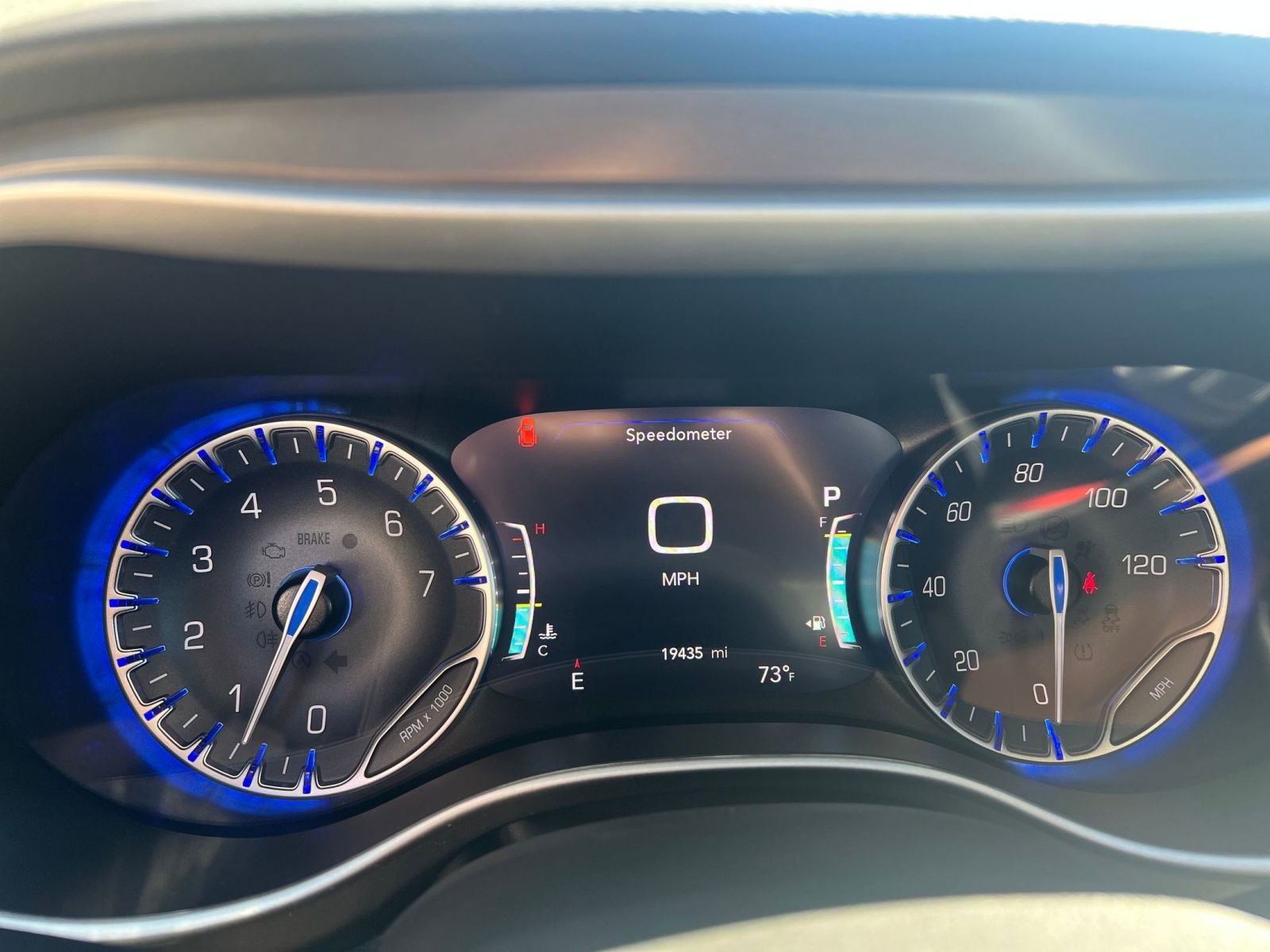 Used 2025 Chrysler Pacifica Select image 43