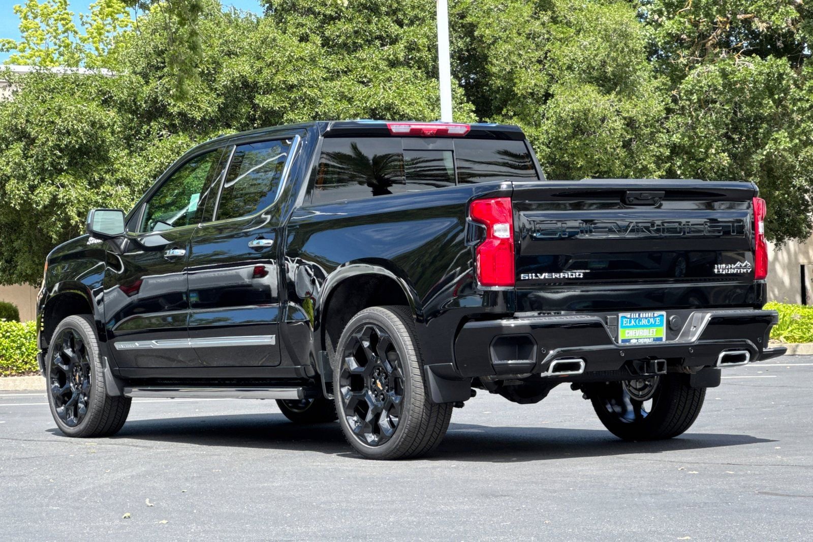 New 2026 Chevrolet Silverado 1500 High Country AWD/4WD image 5