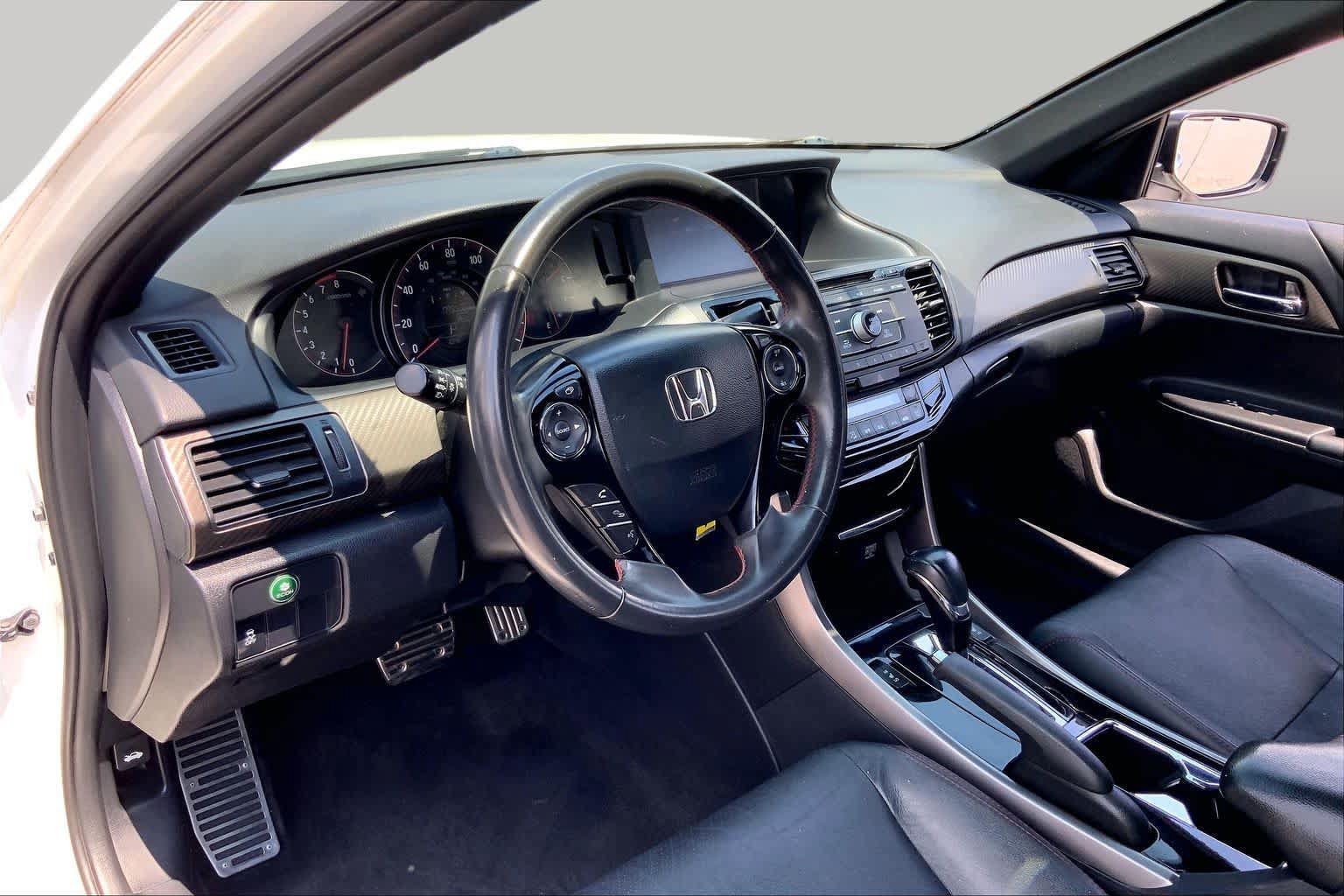 Used 2017 Honda Accord Sport Special Edition image 16