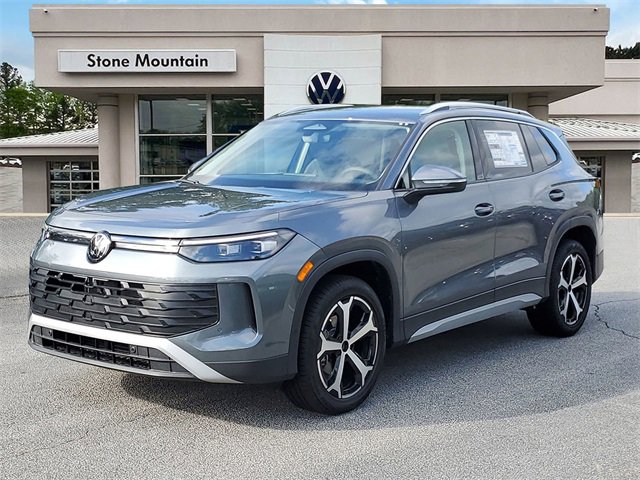 New 2025 Volkswagen Tiguan SE