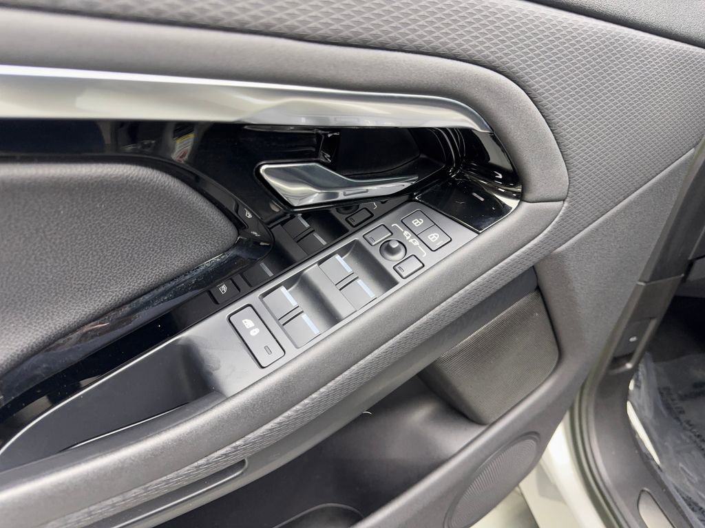 Used 2023 Land Rover Range Rover Evoque R-Dynamic S image 33