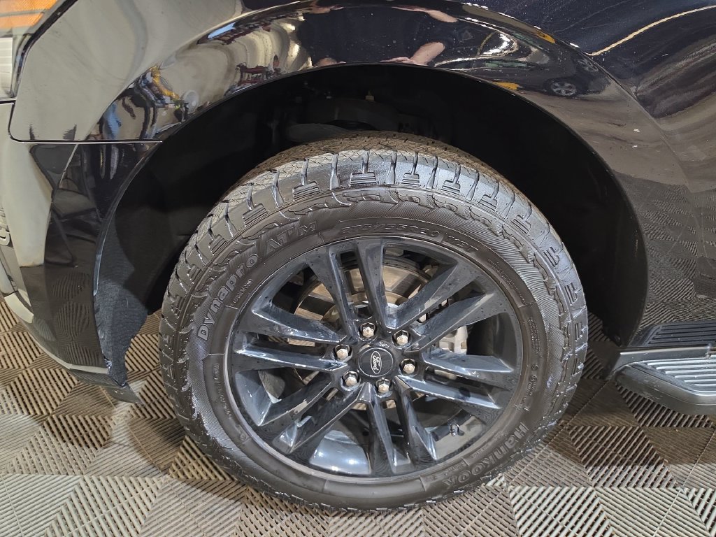 Used 2024 Ford Expedition XLT AWD/4WD image 19