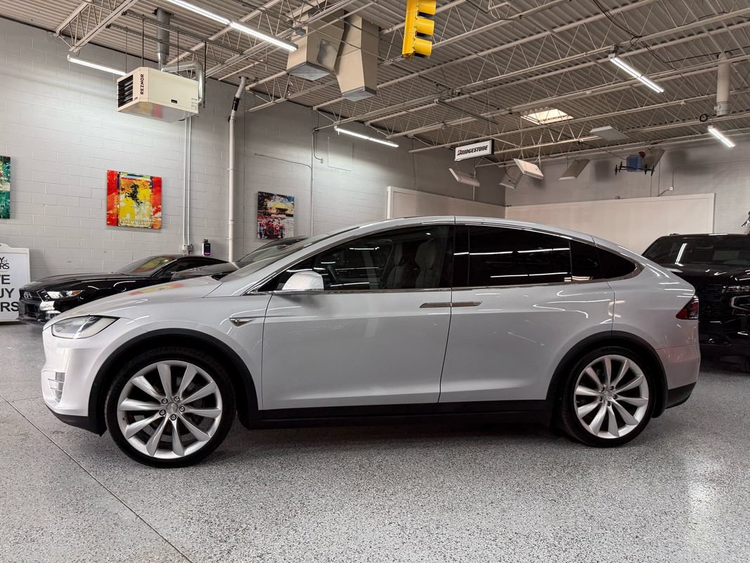 Used 2016 Tesla Model X 90D AWD/4WD image 2