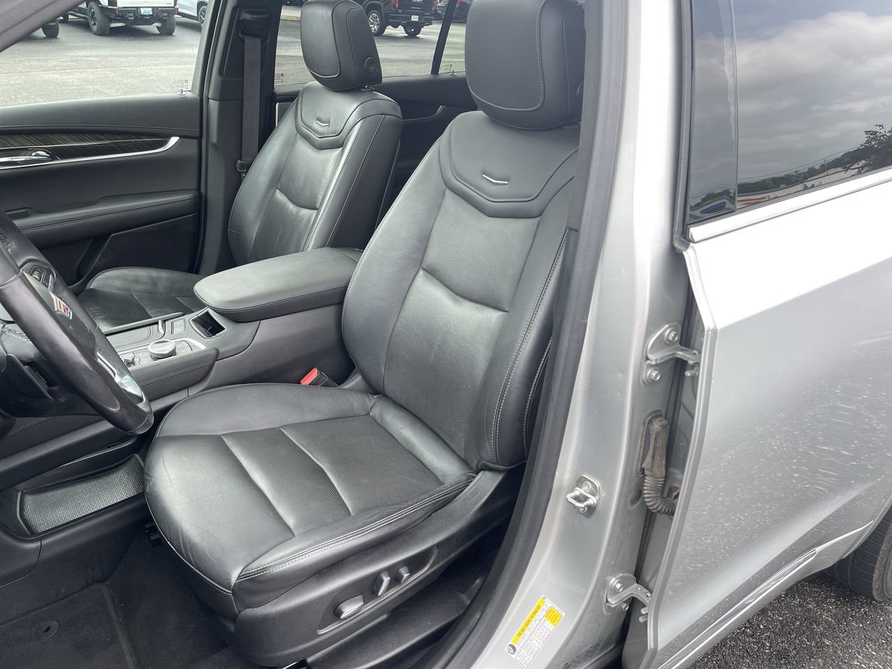 Used 2020 Cadillac XT6 Premium Luxury FWD image 20