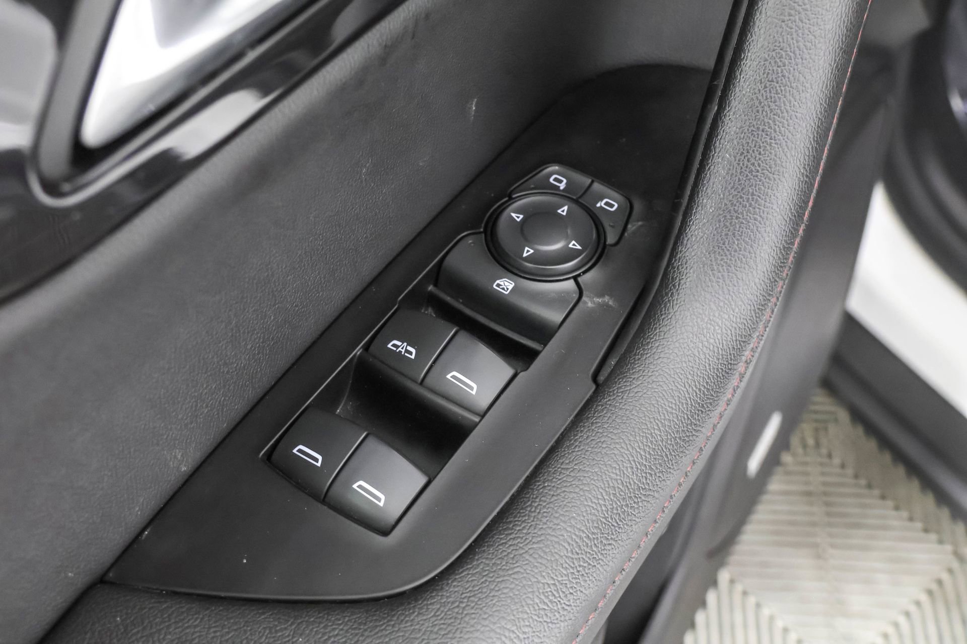 Used 2019 Chevrolet Blazer RS image 39