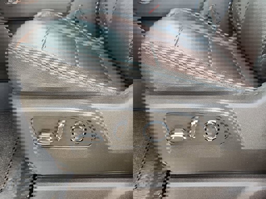 Used 2024 GMC Sierra 2500 Denali image 19