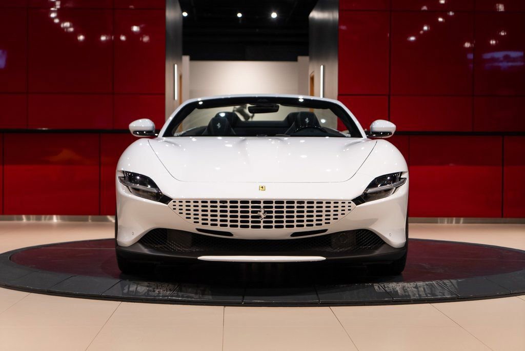 Used 2025 Ferrari Roma Spider image 17