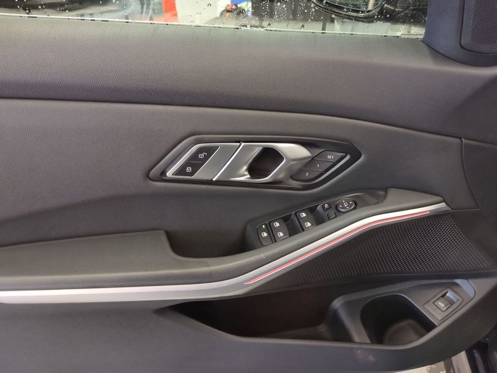 Used 2020 BMW 330i xDrive Sedan w/ Convenience Package image 11