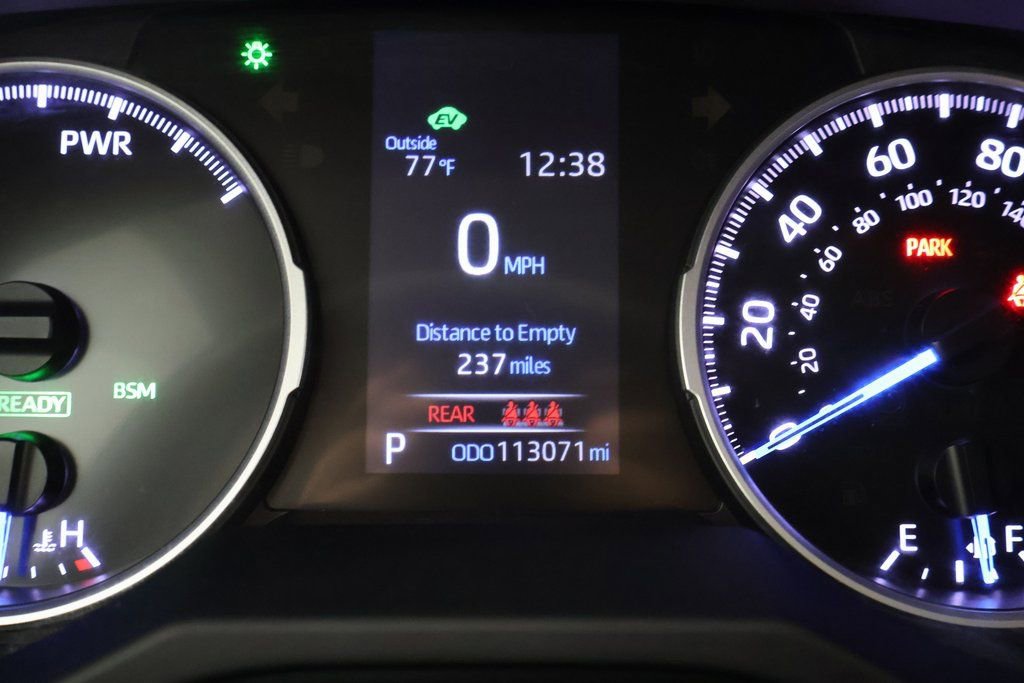 Used 2021 Toyota RAV4 XLE image 17