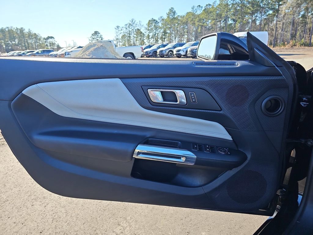 Used 2024 Ford Mustang Premium image 31