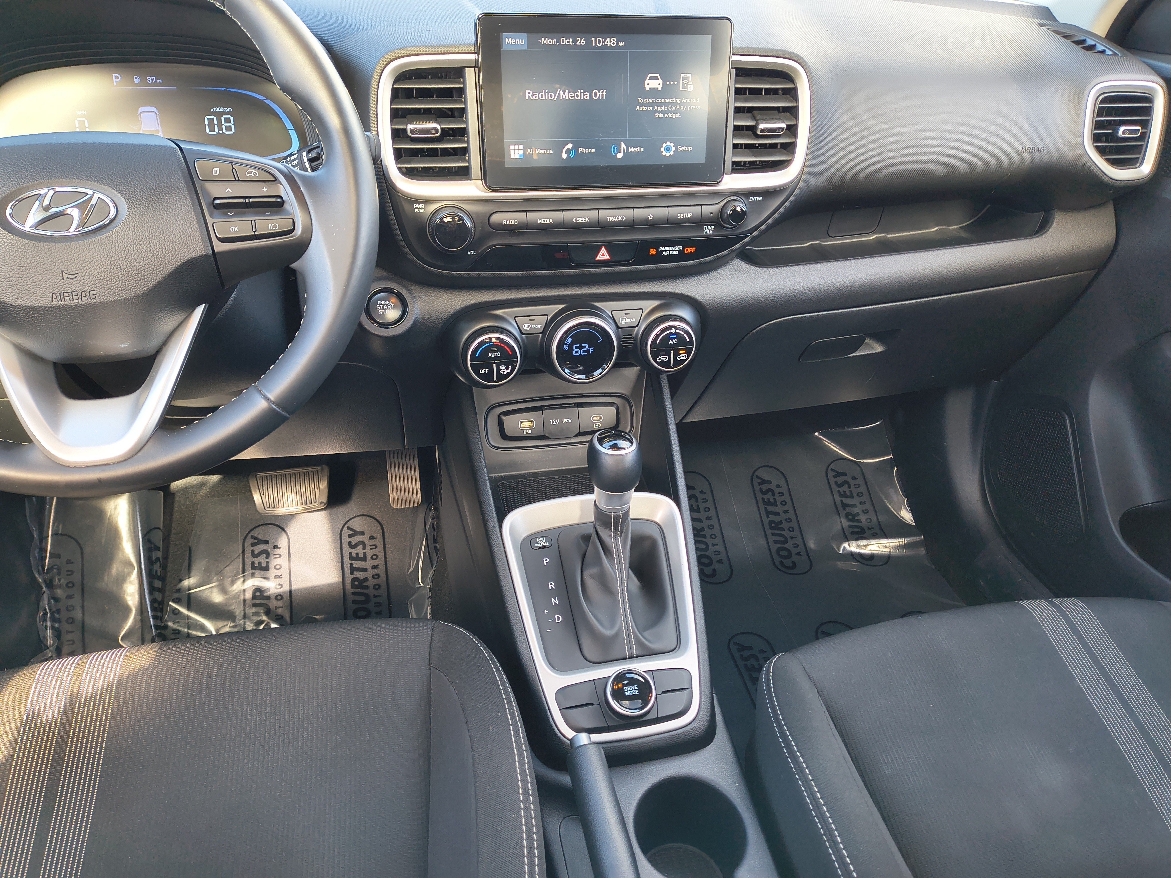 Used 2024 Hyundai Venue SEL FWD image 14