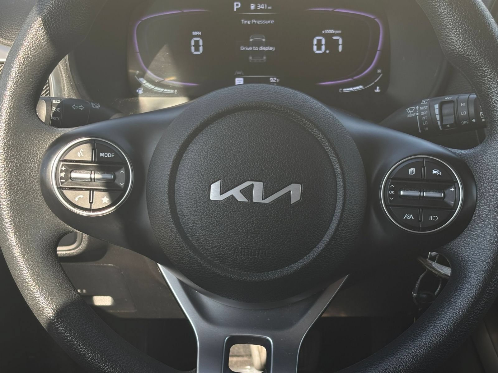 Used 2025 Kia Soul LX w/ LX Technology Package FWD image 22