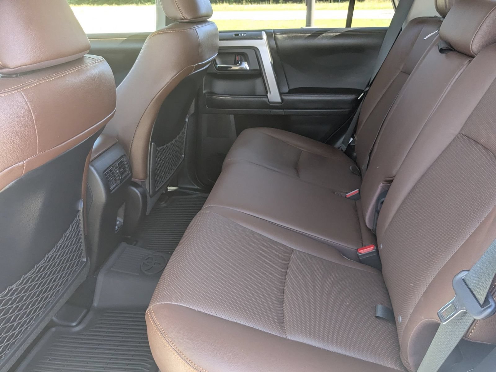 Used 2024 Toyota 4Runner Limited AWD/4WD image 32