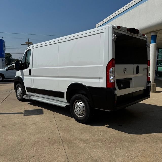 Used 2025 RAM ProMaster 2500 w/ U-Haul Equipment Group FWD image 3