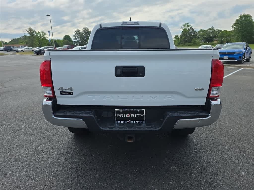 Used 2017 Toyota Tacoma SR5 w/ Tow Package AWD/4WD image 14