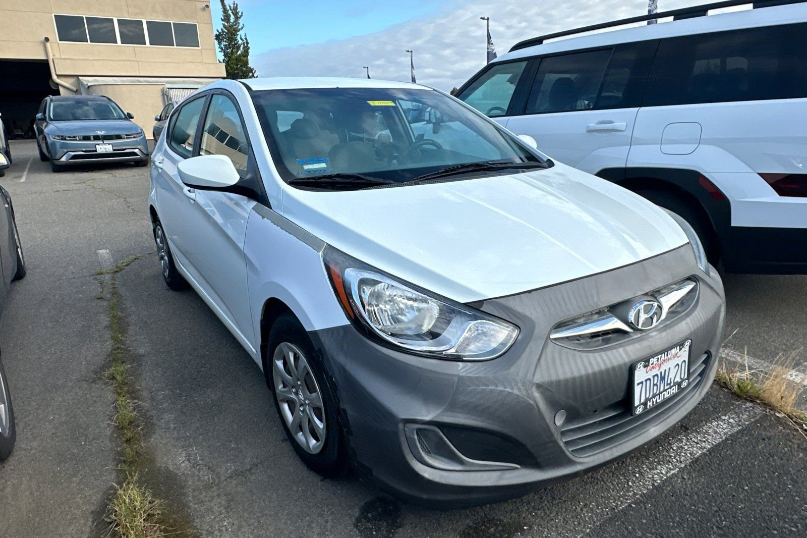 Used 2014 Hyundai Accent GS FWD image 2
