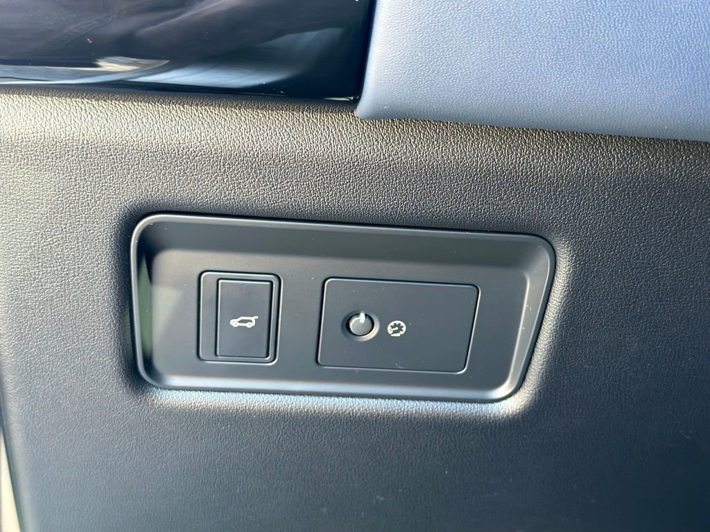 Used 2022 Land Rover Range Rover Sport HST image 32