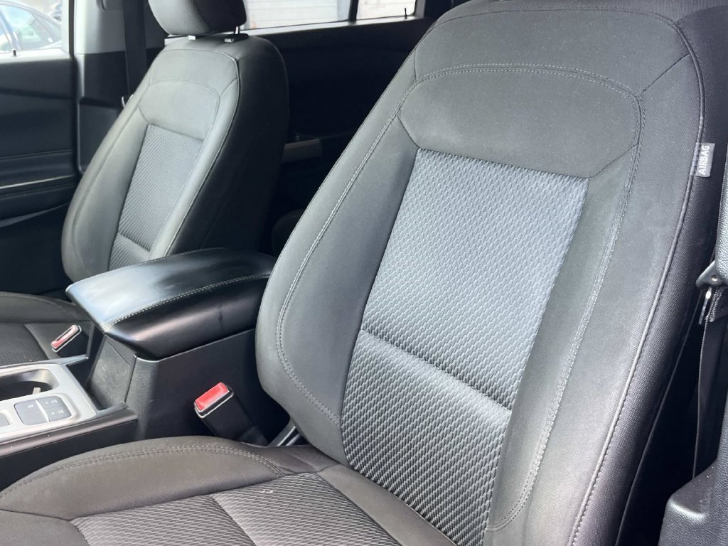 Used 2022 Ford Explorer XLT RWD image 36