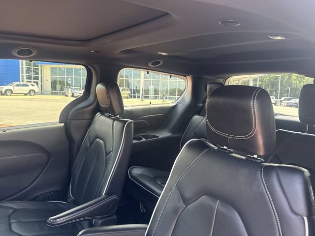 Used 2025 Chrysler Pacifica Limited FWD image 25