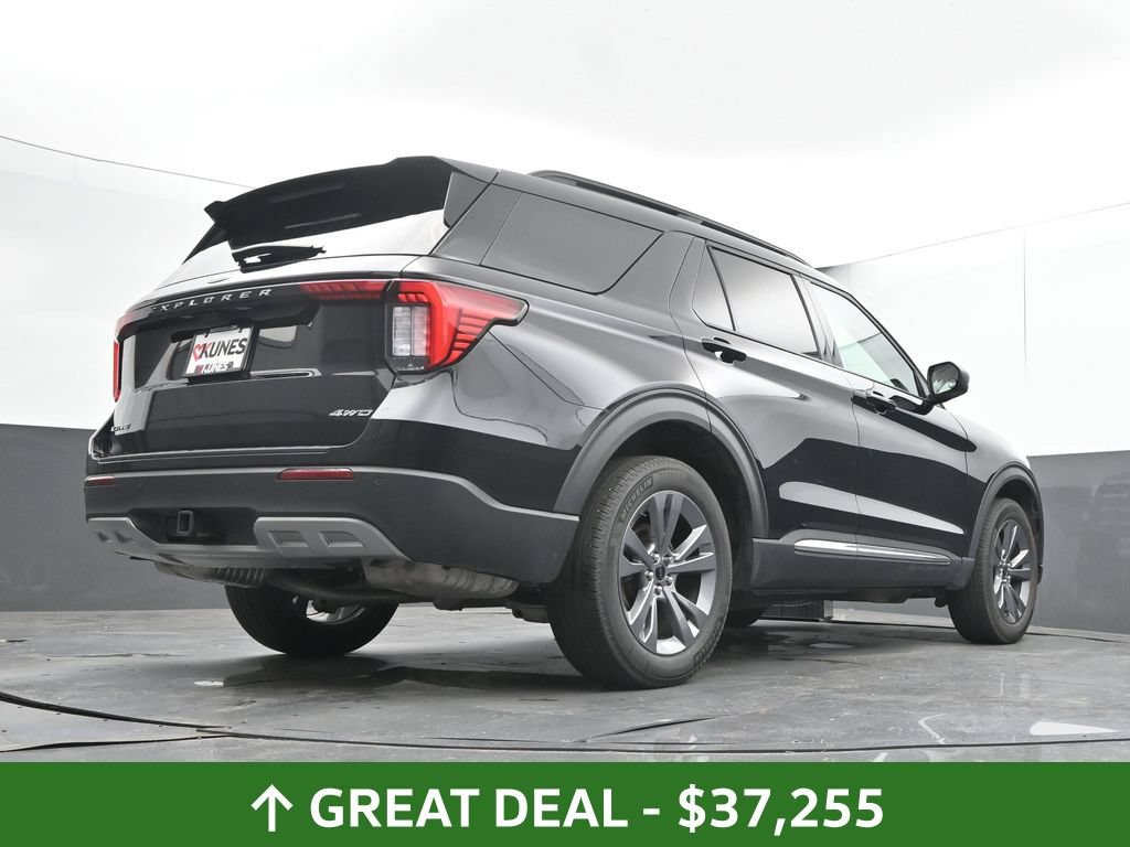 Used 2025 Ford Explorer Active w/ Active Comfort Package AWD/4WD image 43