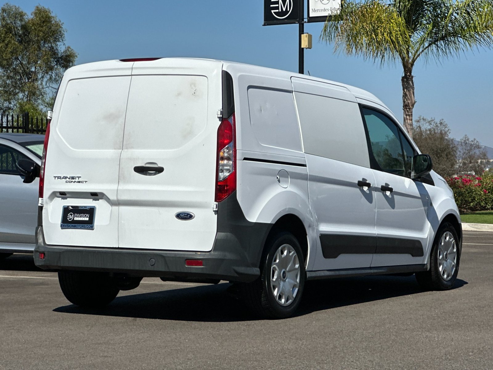 Used 2015 Ford Transit Connect XL FWD image 3