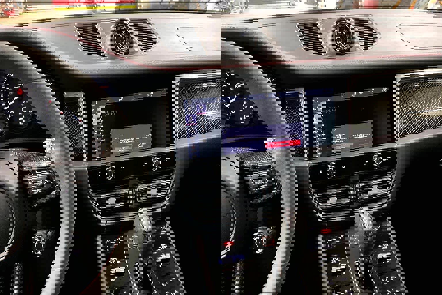 Used 2024 Porsche Macan GTS image 7