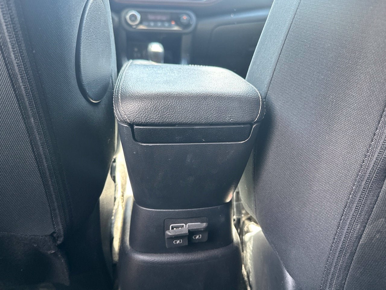 Used 2020 Nissan Kicks SR FWD image 23