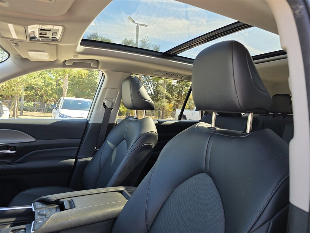Certified 2024 Toyota Grand Highlander XLE image 26