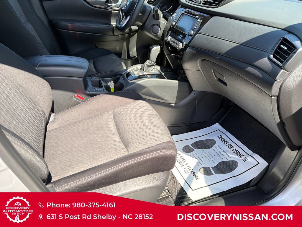 Certified 2019 Nissan Rogue SV w/ Premium Package FWD image 39