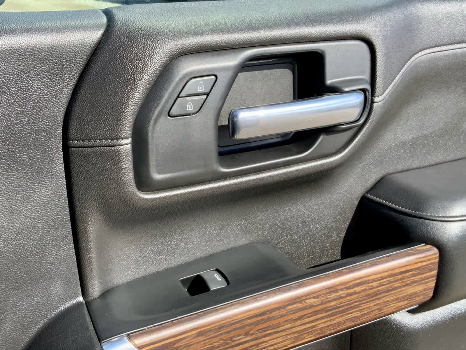 Used 2019 Chevrolet Silverado 1500 High Country image 49