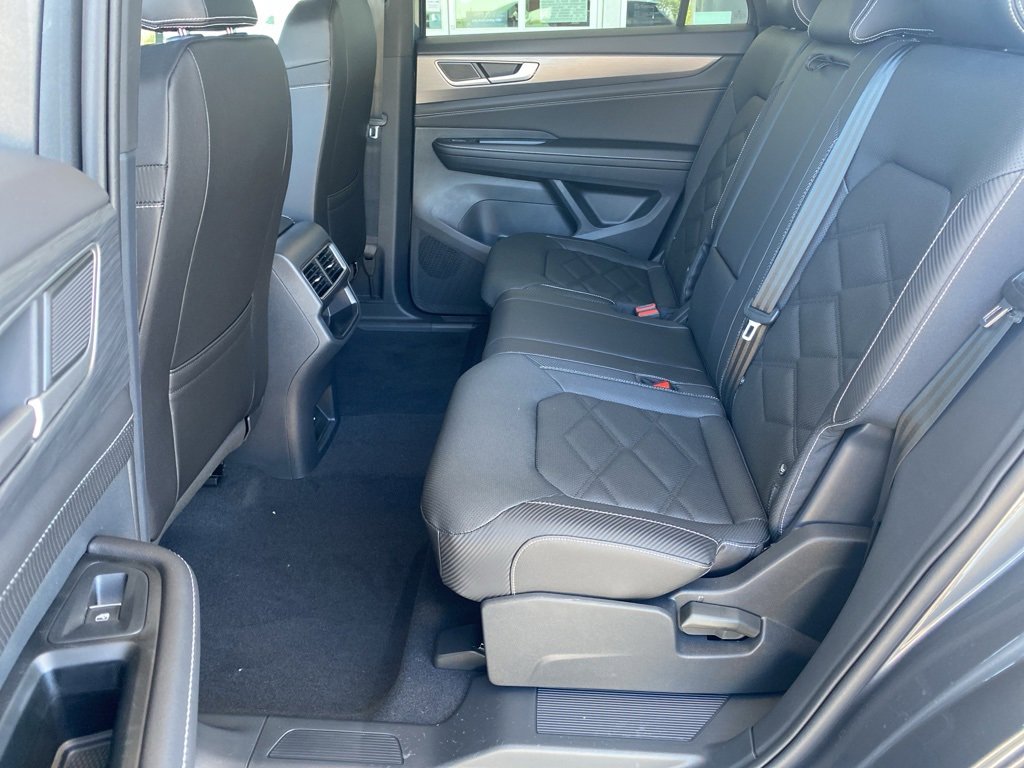 New 2025 Volkswagen Atlas Cross Sport SE image 21