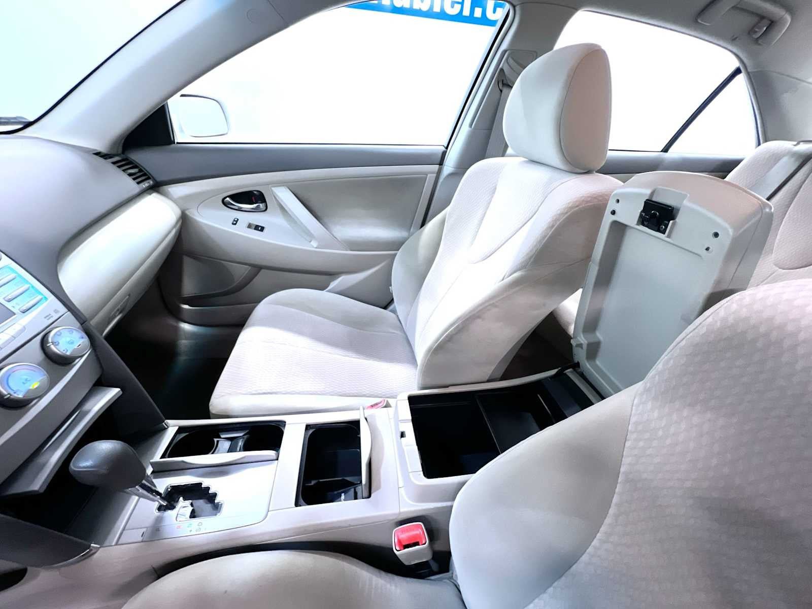 Used 2011 Toyota Camry LE w/ LE Extra-Value Pkg FWD image 26