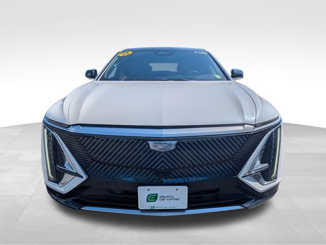Used 2024 Cadillac Lyriq Tech AWD/4WD image 2