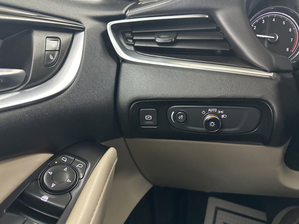 Used 2019 Buick Enclave Essence image 40