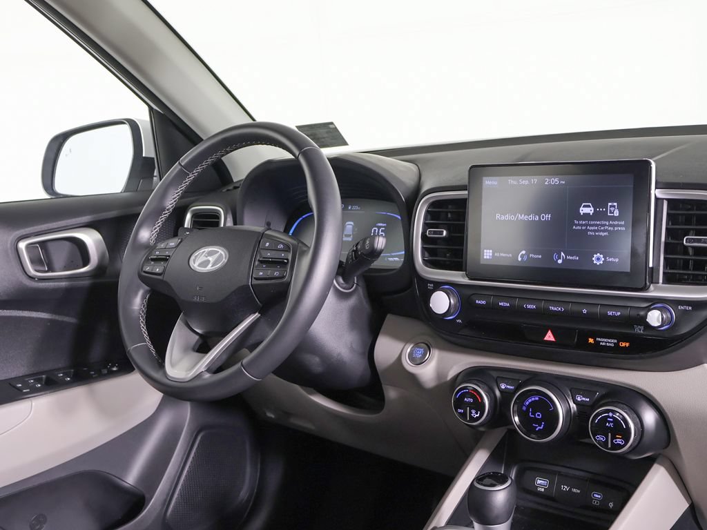 Certified 2026 Hyundai Venue SEL FWD image 24