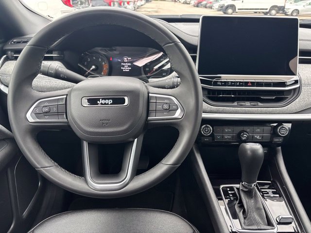 Used 2024 Jeep Compass Latitude AWD/4WD image 19