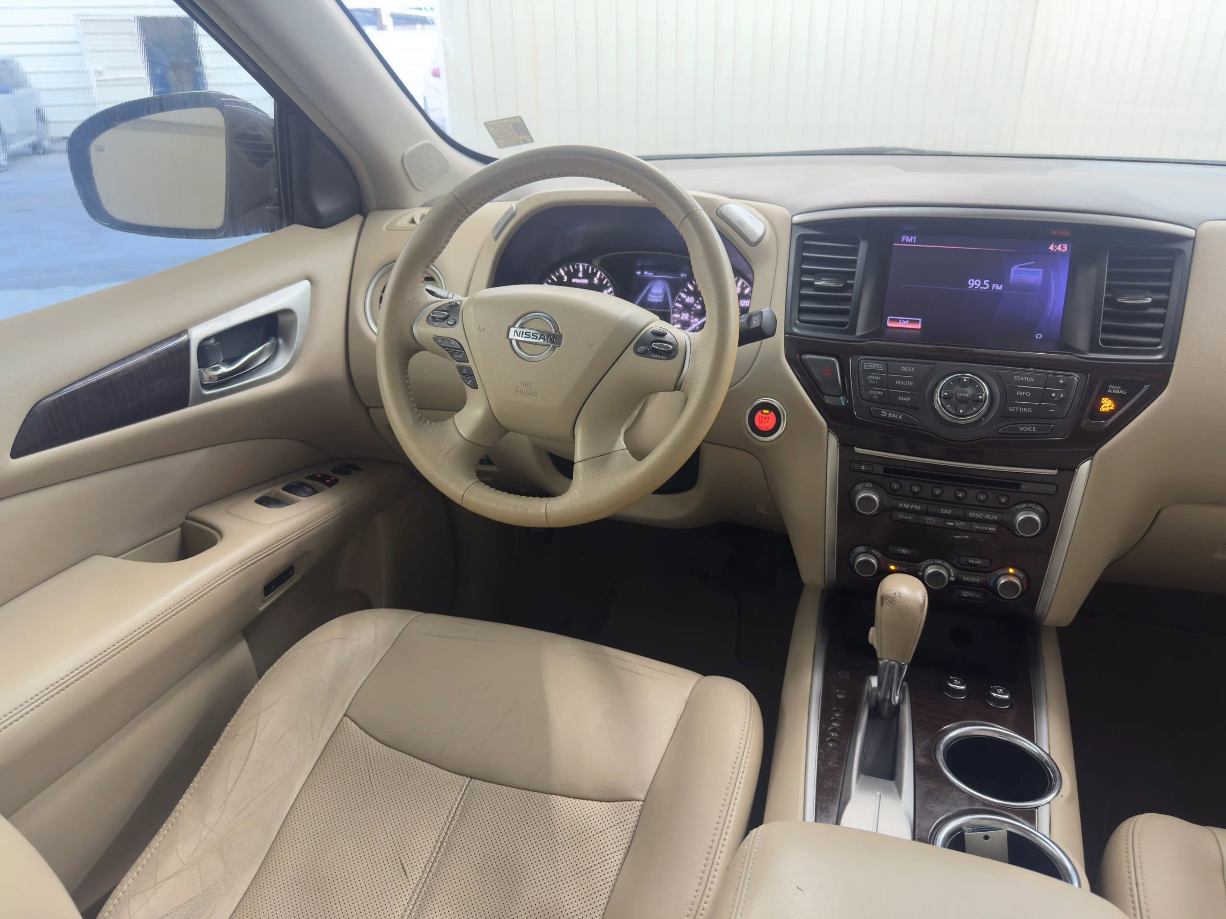 Used 2013 Nissan Pathfinder Platinum w/ Platinum Premium Pkg image 12