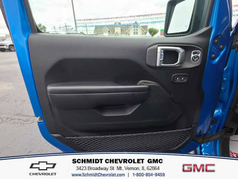 Used 2020 Jeep Gladiator Rubicon w/ Trailer Tow Package image 11