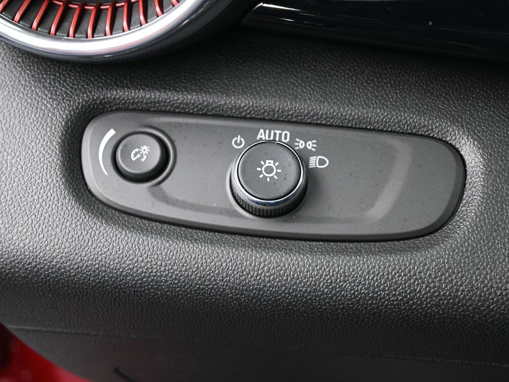 Used 2026 Chevrolet Trax RS image 30