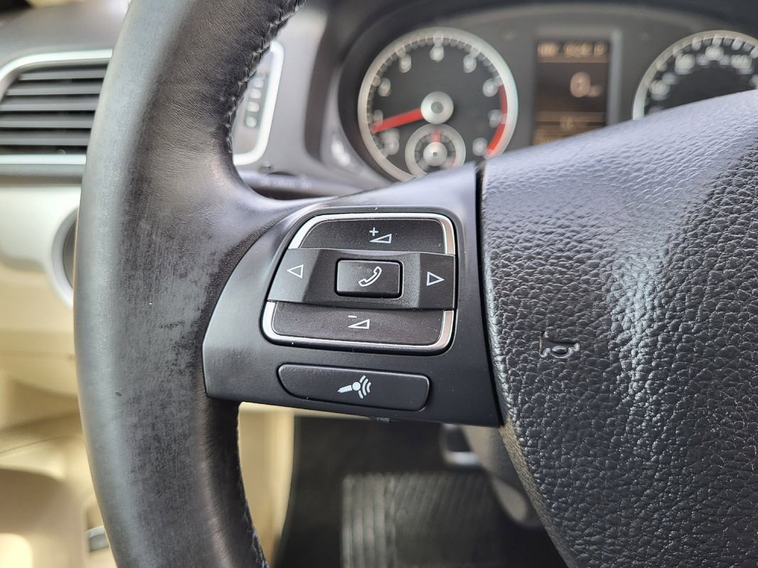 Used 2013 Volkswagen Passat 2.5 SE image 30