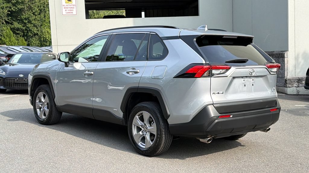 Used 2025 Toyota RAV4 XLE AWD/4WD image 3