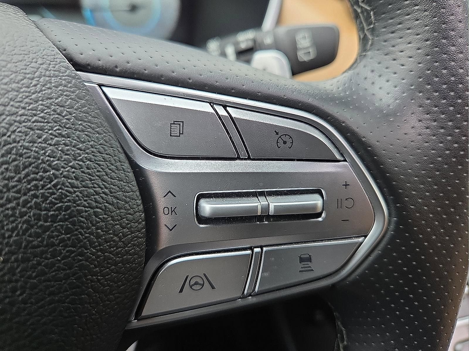 Used 2022 Hyundai Santa Fe Calligraphy AWD/4WD image 16