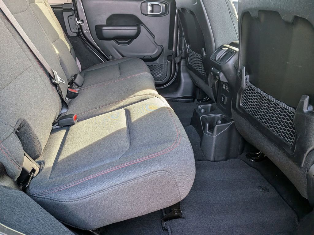 Used 2025 Jeep Wrangler Unlimited Rubicon w/ Convenience Group image 28