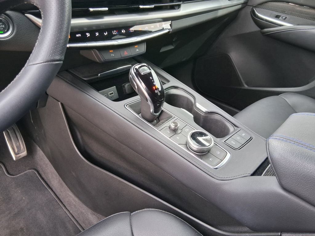 Used 2025 Cadillac XT4 Sport FWD image 18
