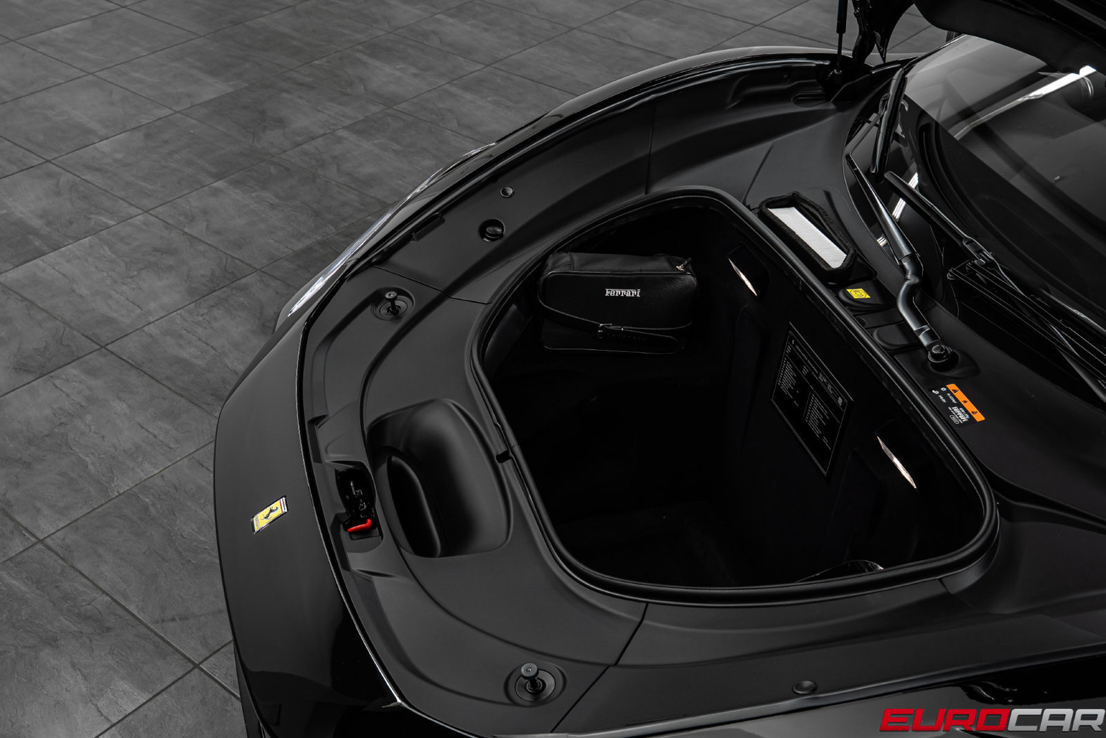 Used 2022 Ferrari F8 Tributo RWD image 10