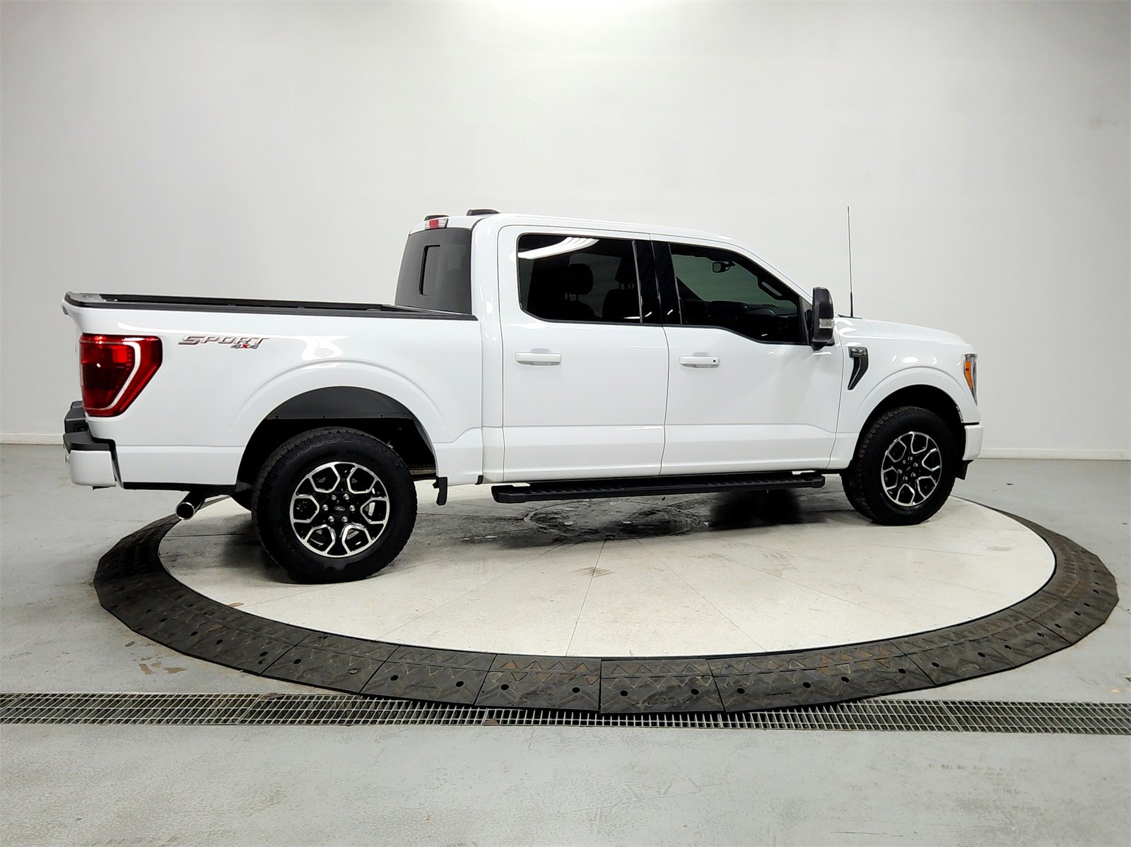 Used 2023 Ford F150 XLT w/ Equipment Group 302A High image 8