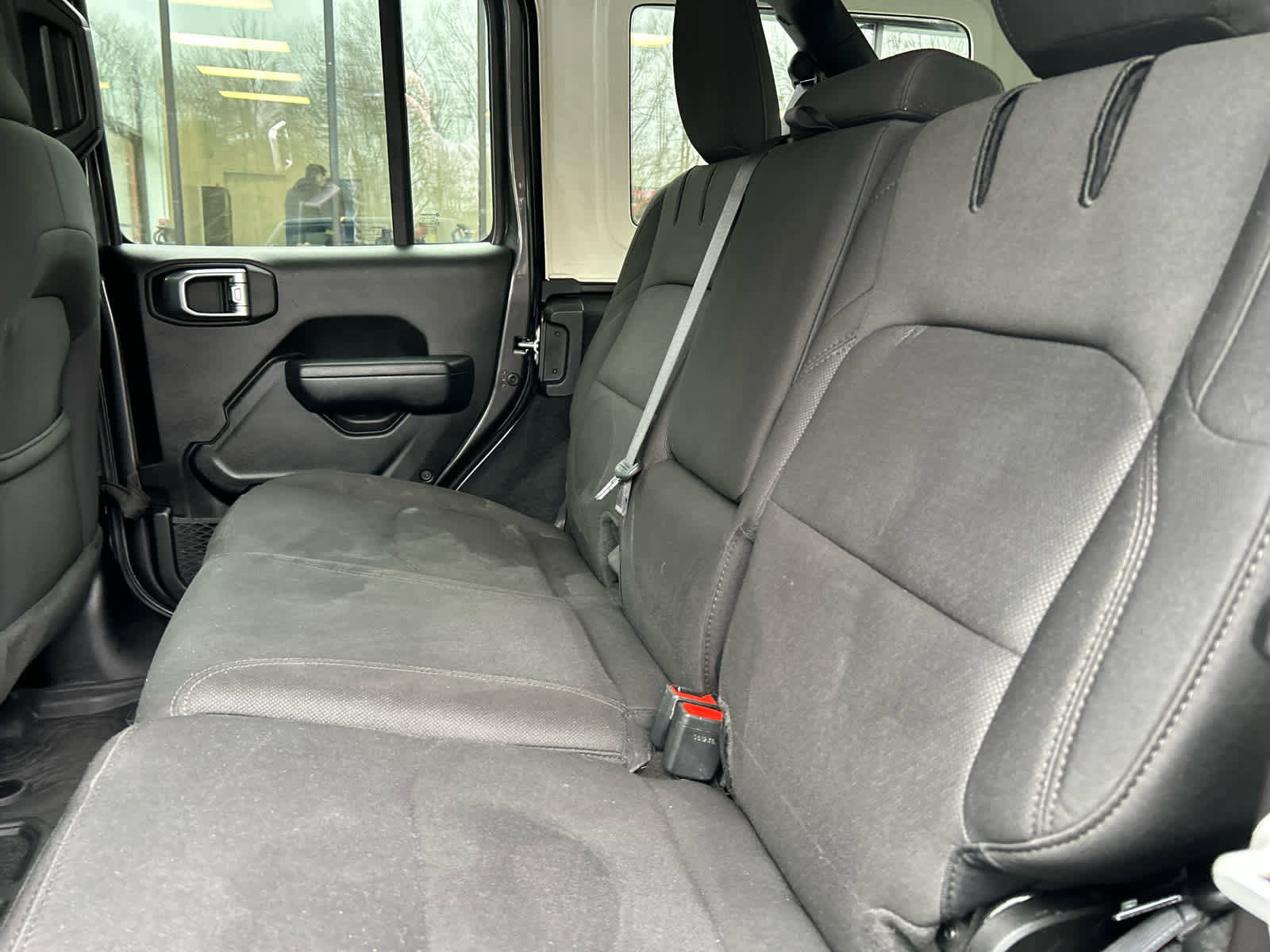 Certified 2023 Jeep Wrangler Unlimited w/ Cold Weather Group image 28