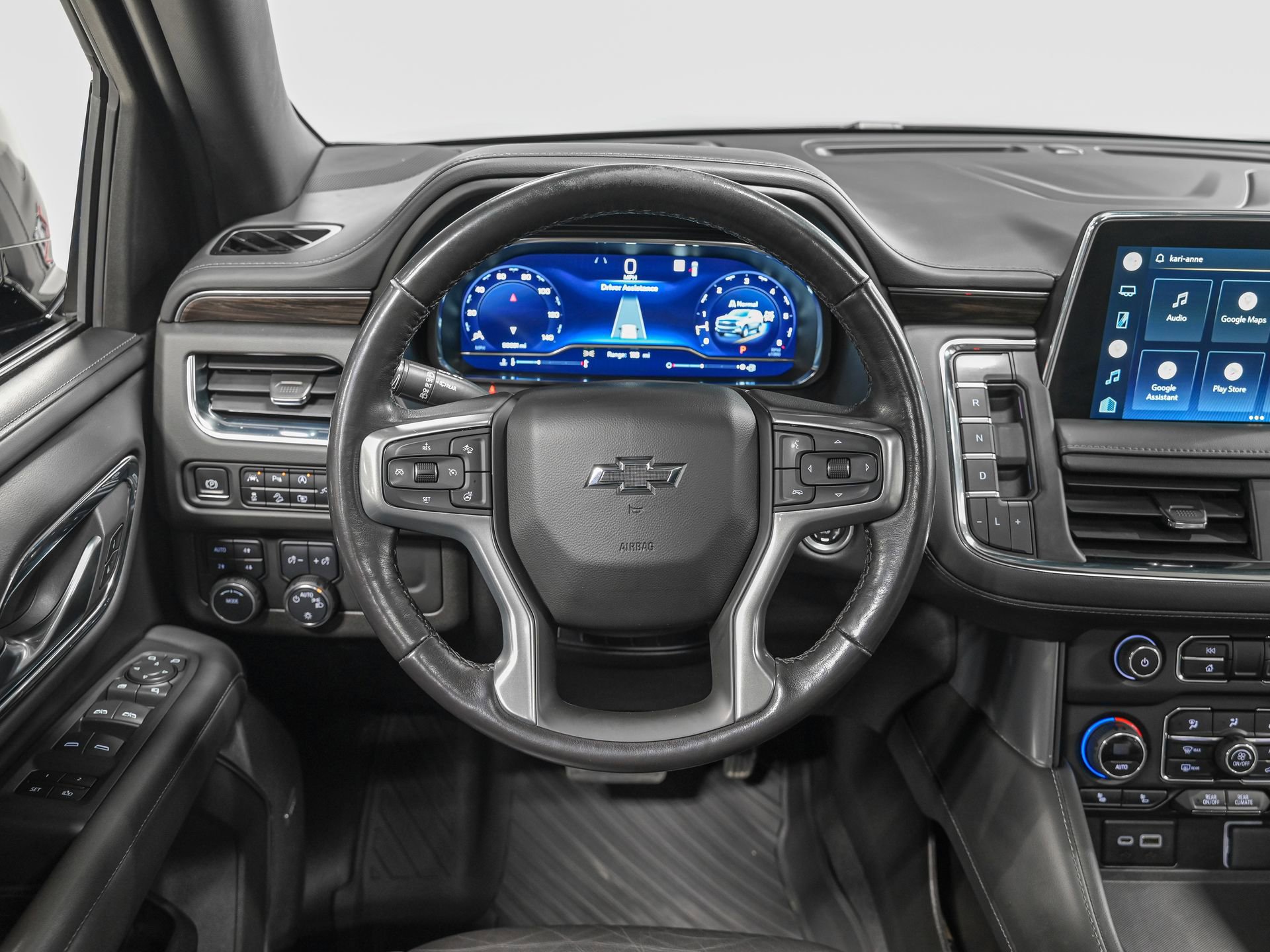 Used 2022 Chevrolet Tahoe Z71 w/ Luxury Package AWD/4WD image 17